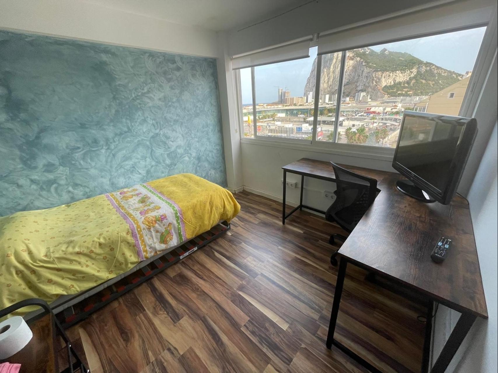 Closest Room To Gibraltar Border Ла-Линеа-де-ла-Консепсьон Экстерьер фото